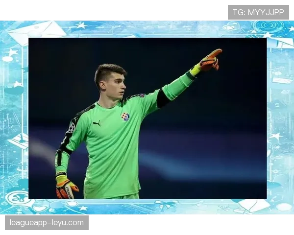 克罗地亚门将利瓦科维奇神勇扑点，助球队斩获关键胜利