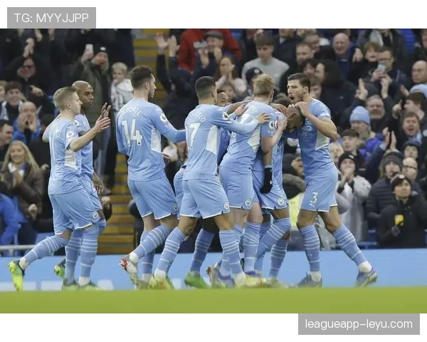 莱斯特城强势领跑英超积分榜，劲旅风采尽显