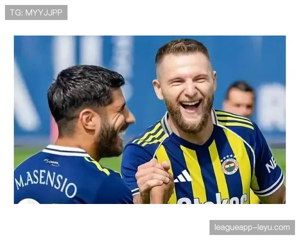 恰尔汗奥卢闪耀赛场，重新定义中场指挥官的战术价值