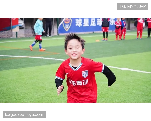 全国足球夏训营正式启动，聚焦青训助力未来球星成长