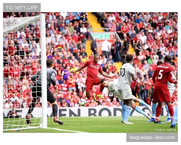 伯恩利进攻火力全开状态回暖，强势表现搅动英超争冠格局