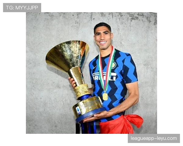 阿什拉夫登顶欧冠助攻王,助力球队迈向新高峰