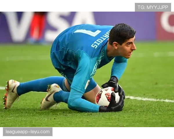 阿利松与库尔图瓦争霸白热化：谁才是当今世界最佳门将？