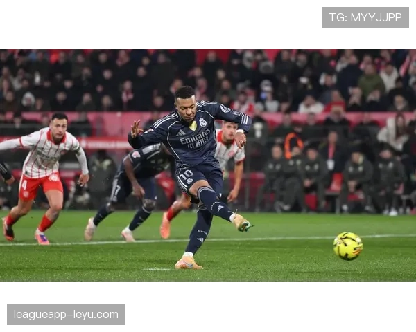 姆巴佩拒绝皇马的决定分析:个人规划与职业风险的博弈考量 姆巴佩拒绝皇马的决定分析:个人规划与职业风险的博弈考量