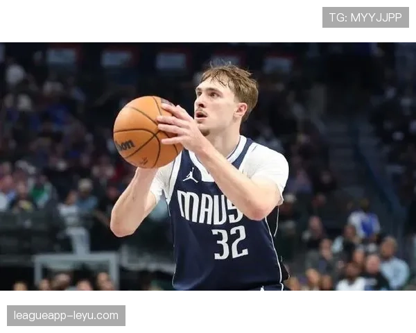 库珀·弗拉格无球跑动提升防守效率显著改善球队换防表现